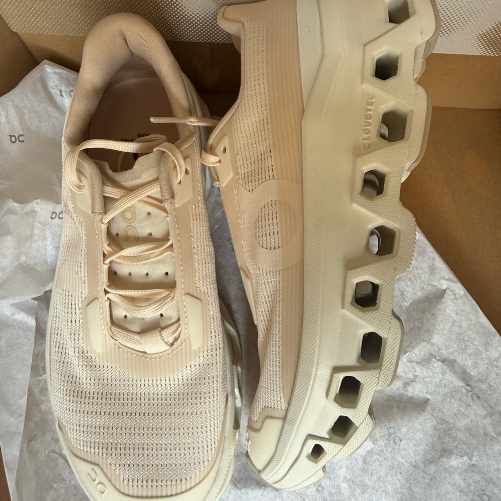 New On cloud Women’s monster void shoes - Picture 4 of 5